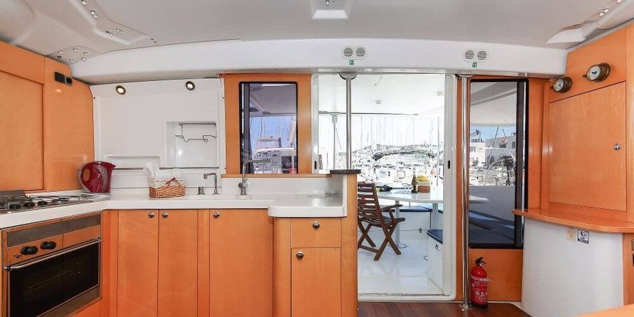 Fountaine Pajot Orana 44