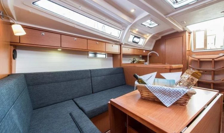 Bavaria 37 Cruiser