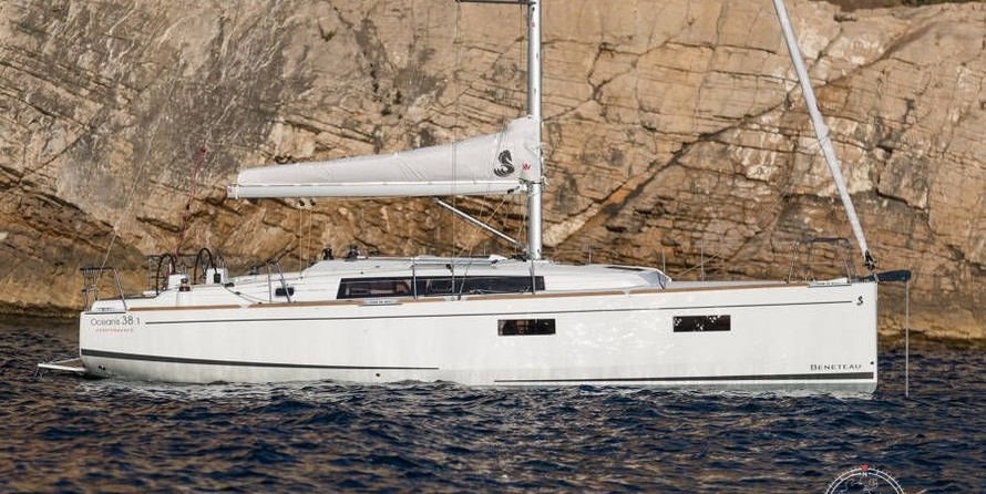 Beneteau Oceanis 38.1