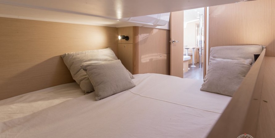 Beneteau Oceanis 38.1