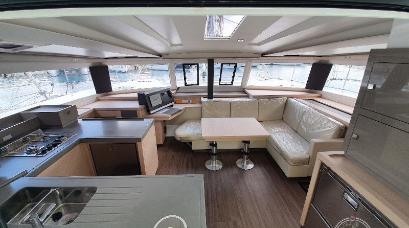 Fountaine Pajot Astréa 42