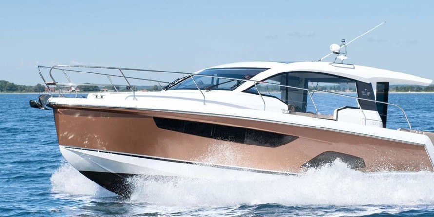 Sealine C330