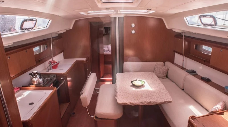 Oceanis 43