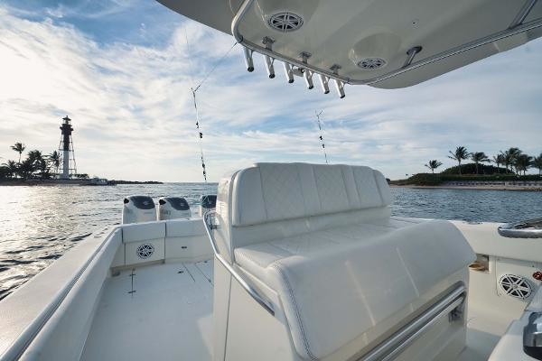 SeaVee Center Console 390Z