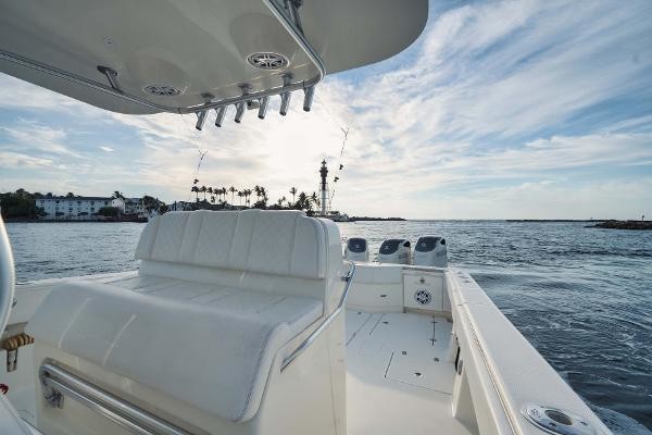 SeaVee Center Console 390Z