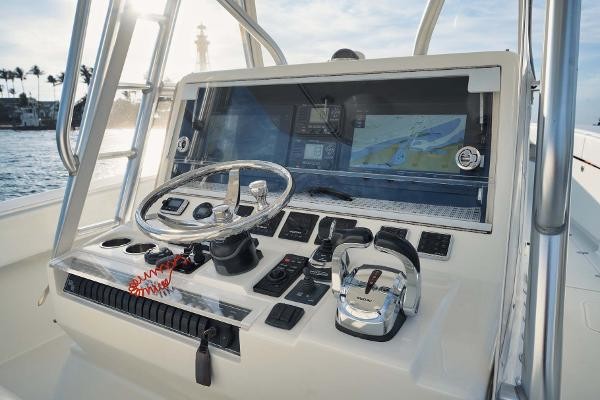 SeaVee Center Console 390Z