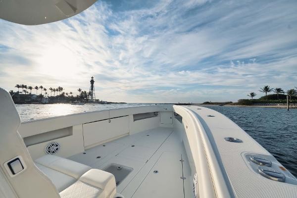 SeaVee Center Console 390Z