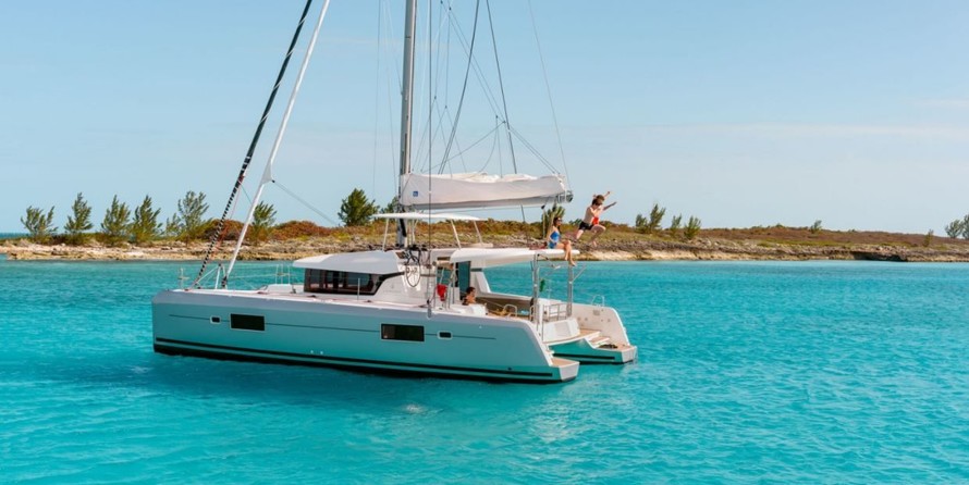 Lagoon 42