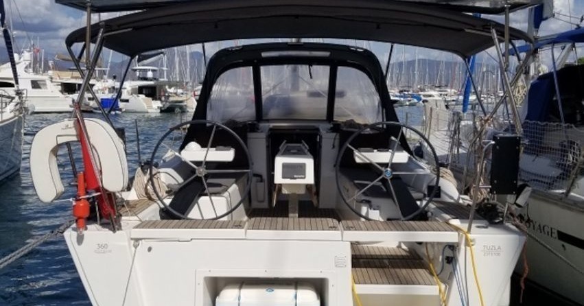 Dufour 360