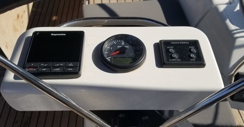 Dufour 360