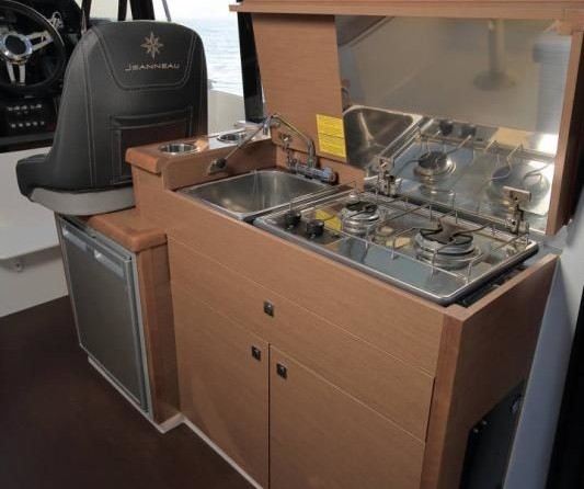 Jeanneau Merry Fisher 895