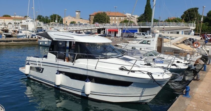 Jeanneau Merry Fisher 895