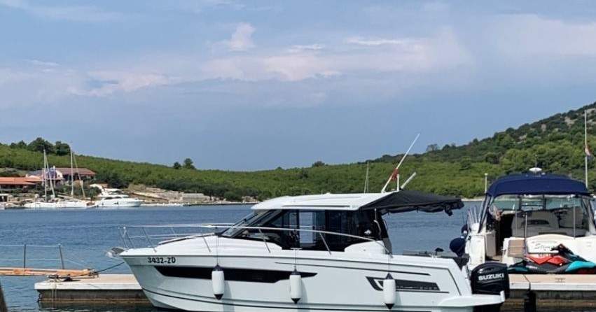 Jeanneau Merry Fisher 895