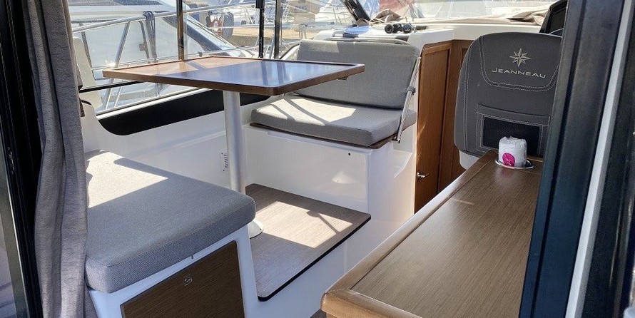 Jeanneau Merry Fisher 895