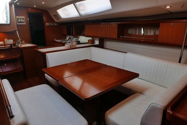 Beneteau Oceanis 54