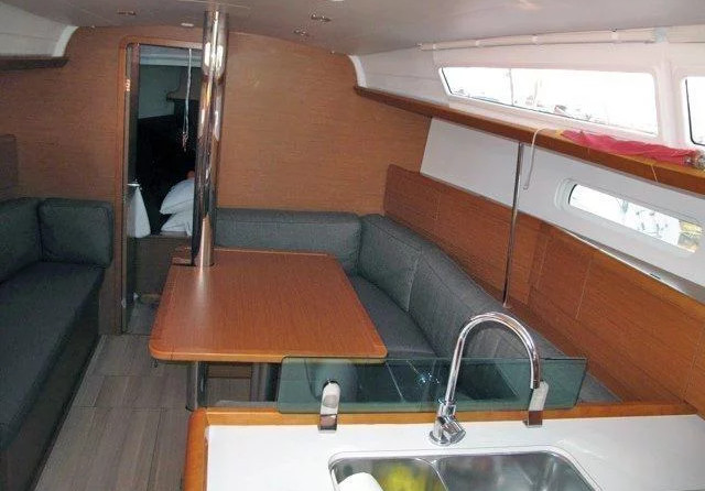 Jeanneau Sun Odyssey 379