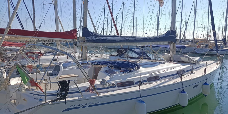 Bavaria 37