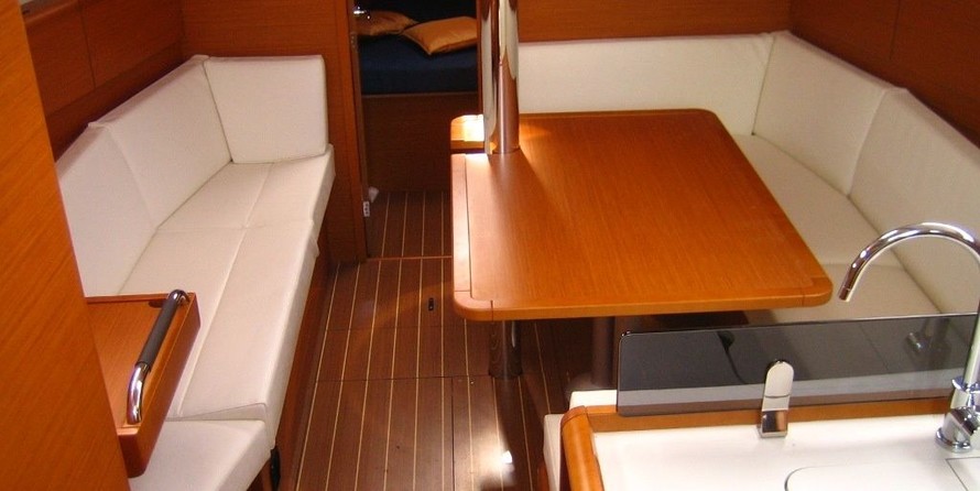 Jeanneau Sun Odyssey 379