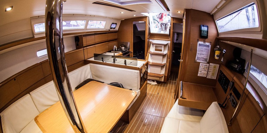 Jeanneau Sun Odyssey 379