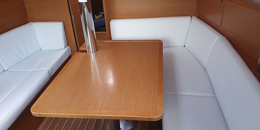 Jeanneau Sun Odyssey 379