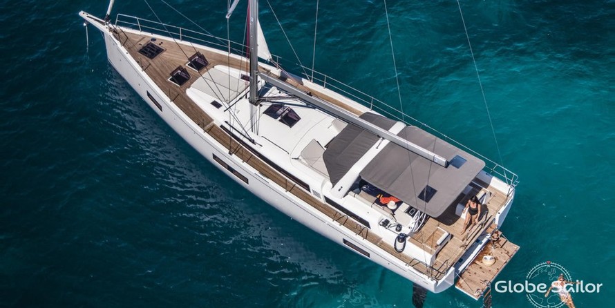 Oceanis Yacht 54
