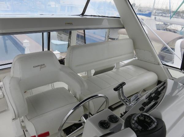 Carver 41 Cockpit Motor Yacht