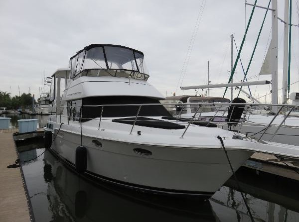 Carver 41 Cockpit Motor Yacht