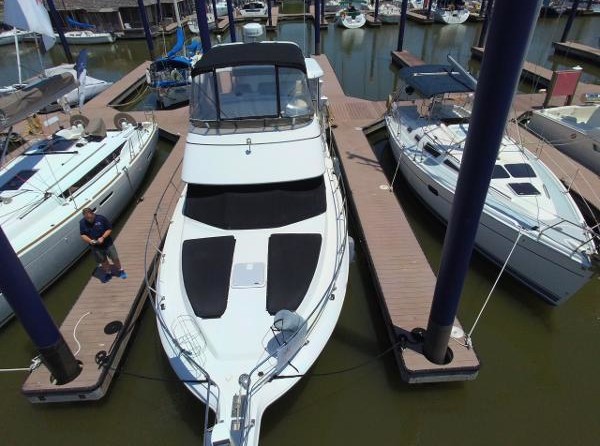 Carver 41 Cockpit Motor Yacht
