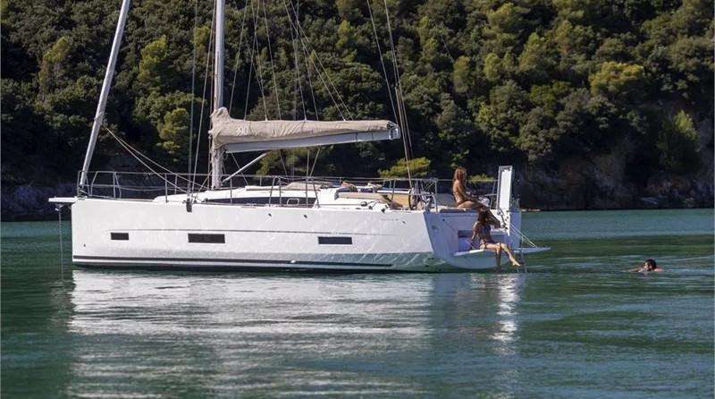 Dufour 390 Grand Large (3Cab)