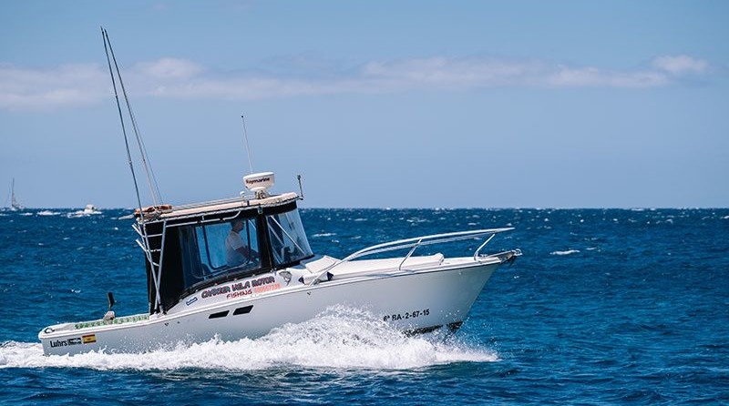 Luhrs 25