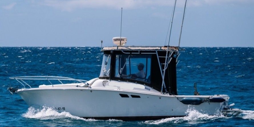 Luhrs 25