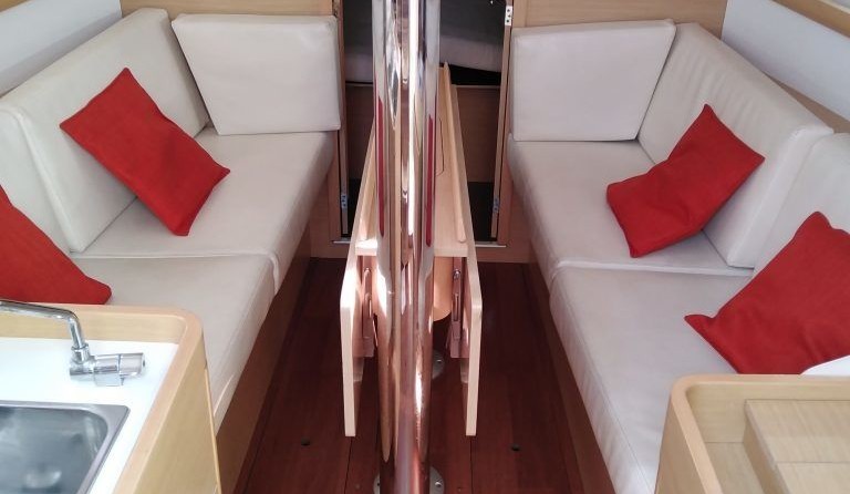 Beneteau First 30