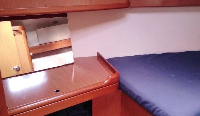 Beneteau Oceanis 37