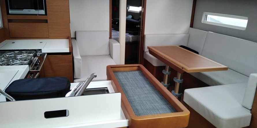 Jeanneau Sun Odyssey 410