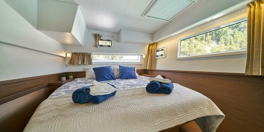Lagoon 42