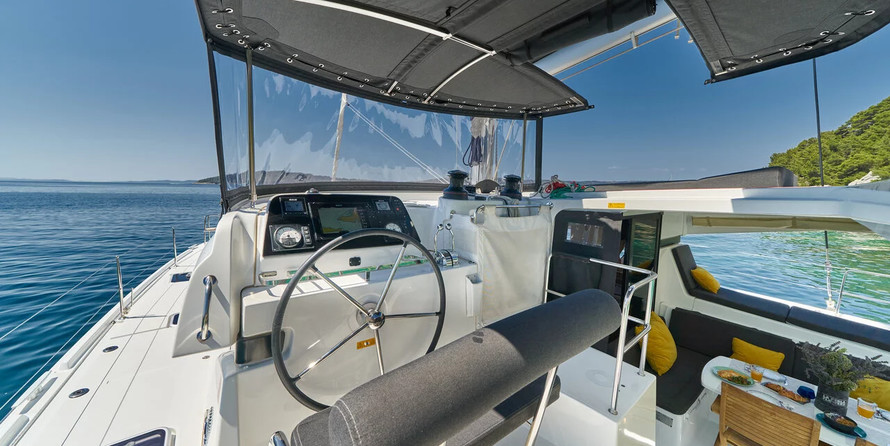 Lagoon 42