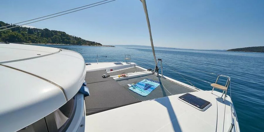 Lagoon 42