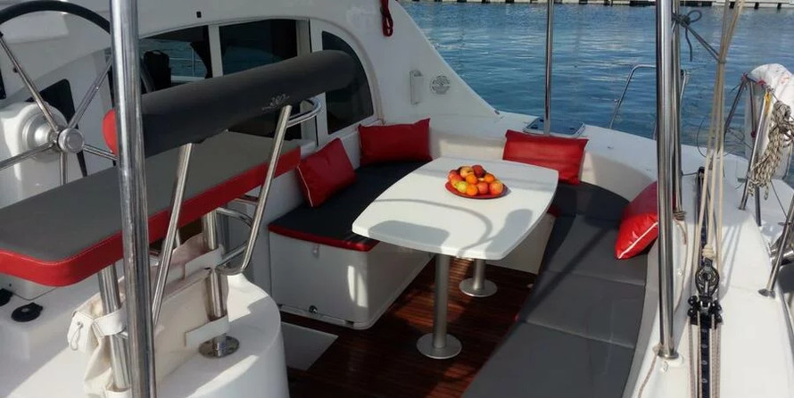 LAGOON 380S2