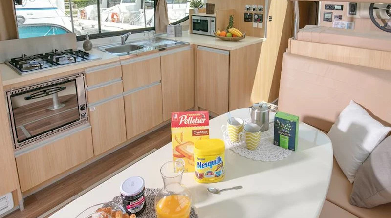 Cantieri estensi goldstar 560 c fly