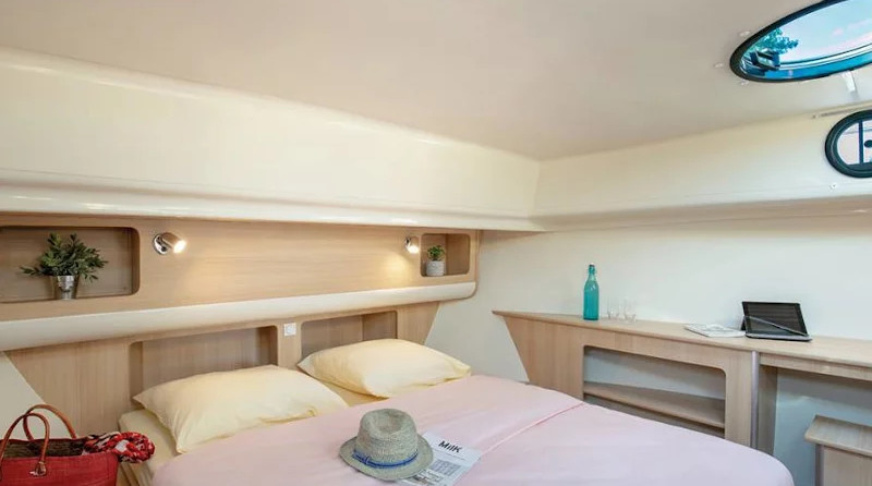 Cantieri estensi goldstar 560 c fly