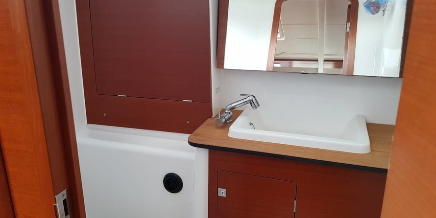 Dufour 382