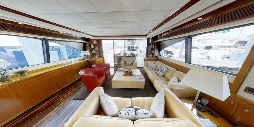 Ferretti 881