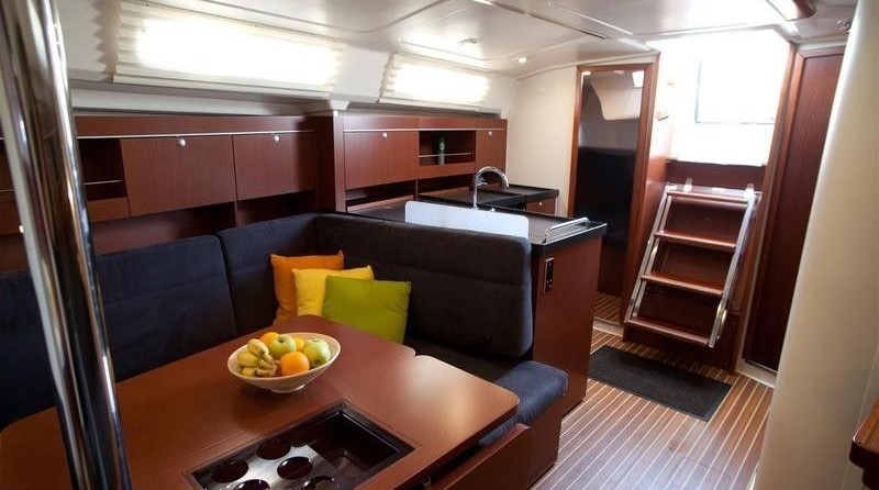 Hanse 385