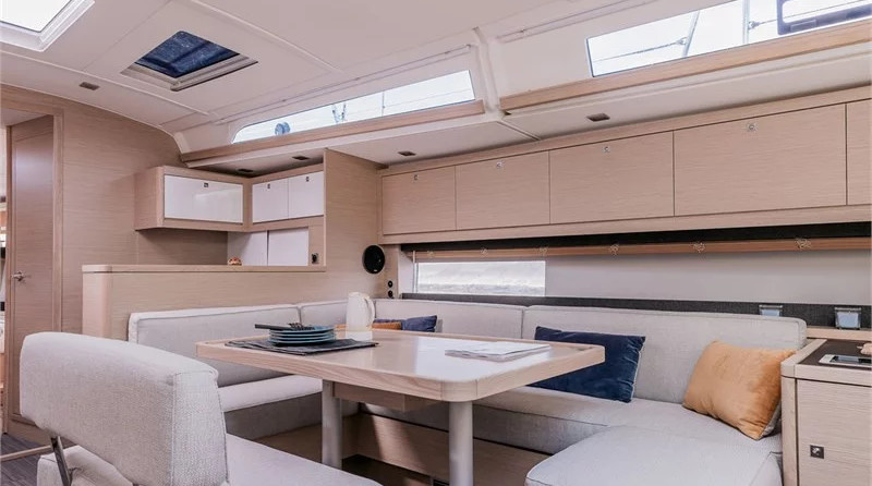 Dufour 470 (4+1Cab)
