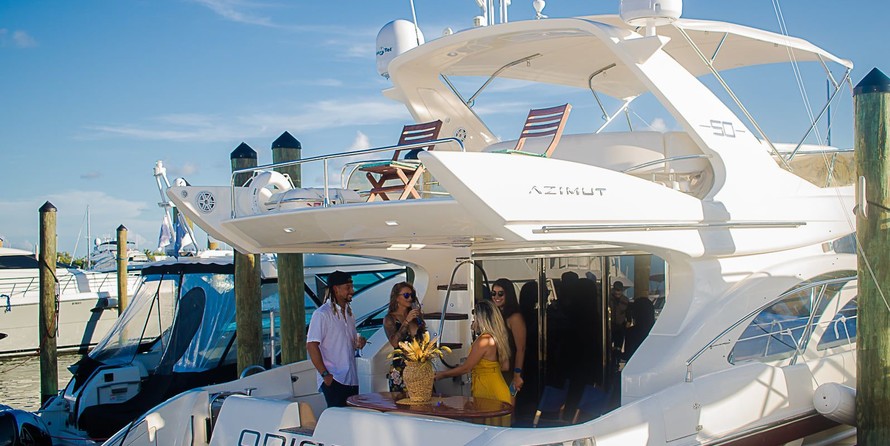 Azimut 50 Fly Galley Up