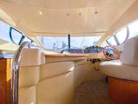 Azimut 50 Fly Galley Up