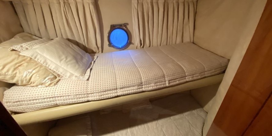 Azimut 50 Fly Galley Up