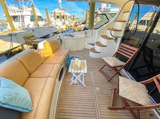 Azimut 50 Fly Galley Up