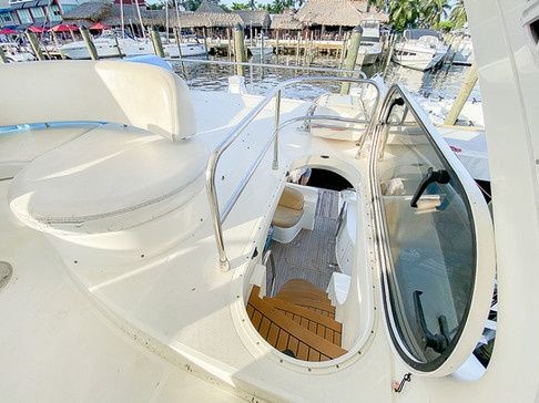 Azimut 50 Fly Galley Up