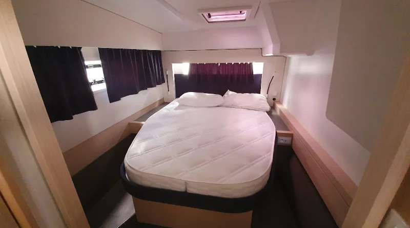 Fountaine Pajot Astréa 42